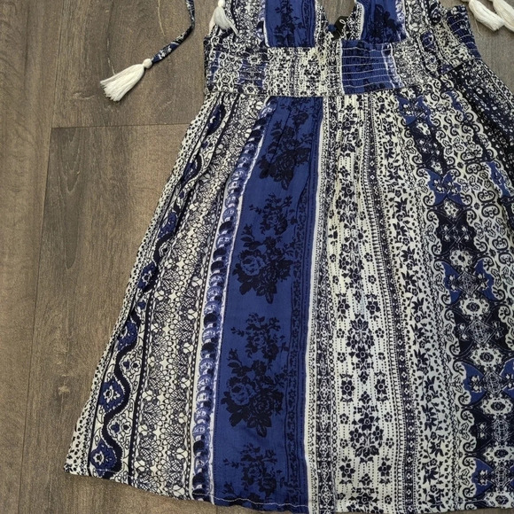 *NWT* Lulu's Sunny Days Forever Tie Strap Mini Dress - Picture 4 of 8